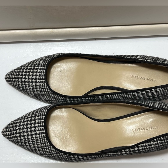 Ann Taylor EUC 8 & 1/2 - Black & White Tweed Print Leather Pumps - Picture 8 of 13